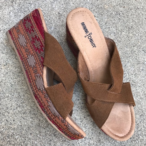 Minnetonka Wedges - Picture 1 of 6